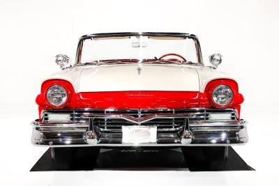 1957 Ford Fairlane 500 Skyliner