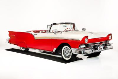 1957 Ford Fairlane 500 Skyliner