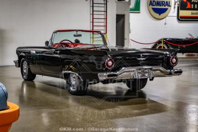 1957 Ford Thunderbird