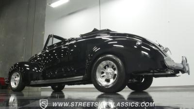1940 Ford Deluxe Convertible