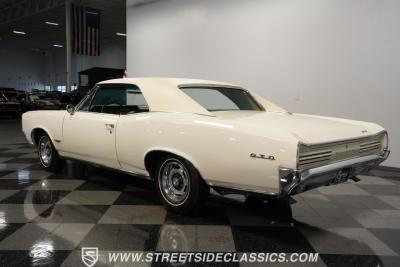 1966 Pontiac GTO Tri Power