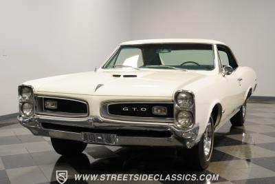 1966 Pontiac GTO Tri Power