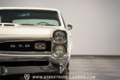 1966 Pontiac GTO Tri Power