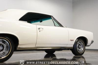 1966 Pontiac GTO Tri Power