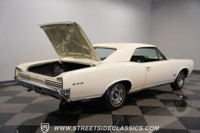 1966 Pontiac GTO Tri Power