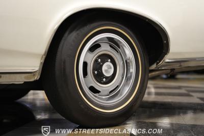 1966 Pontiac GTO Tri Power