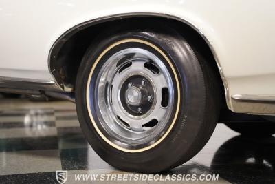 1966 Pontiac GTO Tri Power