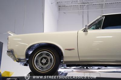 1966 Pontiac GTO Tri Power