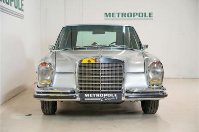 1972 Mercedes - Benz 200 series