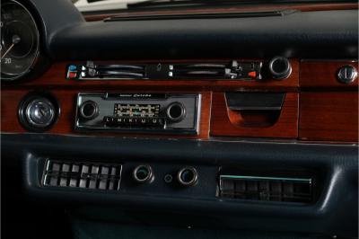 1972 Mercedes - Benz 200 series