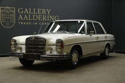 1970 Mercedes - Benz Mercedes Benz 280 SE Automatic &ldquo;Floor shifter&rdquo; Trade-in car