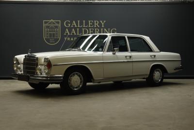 1970 Mercedes - Benz Mercedes Benz 280 SE Automatic &ldquo;Floor shifter&rdquo; Trade-in car