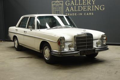 1970 Mercedes - Benz Mercedes Benz 280 SE Automatic &ldquo;Floor shifter&rdquo; Trade-in car