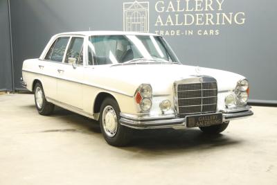 1970 Mercedes - Benz Mercedes Benz 280 SE Automatic &ldquo;Floor shifter&rdquo; Trade-in car