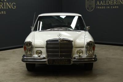 1970 Mercedes - Benz Mercedes Benz 280 SE Automatic &ldquo;Floor shifter&rdquo; Trade-in car