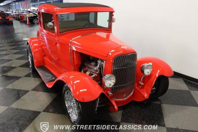 1931 Ford 5-Window Coupe