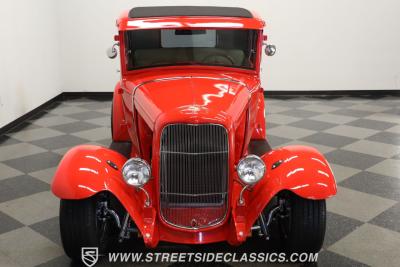 1931 Ford 5-Window Coupe