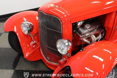 1931 Ford 5-Window Coupe