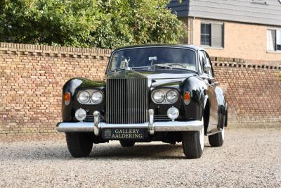 1965 Rolls - Royce Silver Cloud III &ldquo;With Radford cocktail cabinets&rdquo; Only 21000 Miles