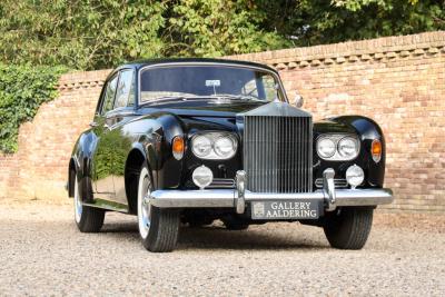 1965 Rolls - Royce Silver Cloud III &ldquo;With Radford cocktail cabinets&rdquo; Only 21000 Miles