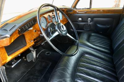 1965 Rolls - Royce Silver Cloud III &ldquo;With Radford cocktail cabinets&rdquo; Only 21000 Miles