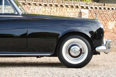 1965 Rolls - Royce Silver Cloud III &ldquo;With Radford cocktail cabinets&rdquo; Only 21000 Miles