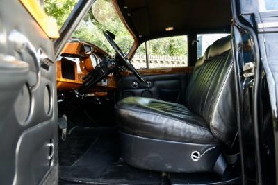 1965 Rolls - Royce Silver Cloud III &ldquo;With Radford cocktail cabinets&rdquo; Only 21000 Miles