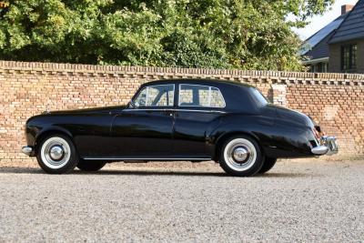 1965 Rolls - Royce Silver Cloud III &ldquo;With Radford cocktail cabinets&rdquo; Only 21000 Miles