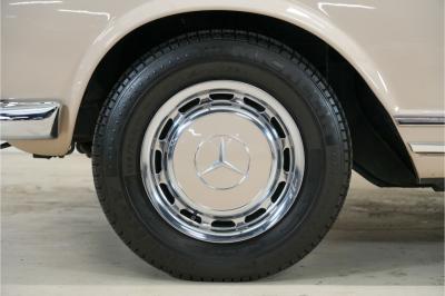1970 Mercedes - Benz 280 SL Pagoda