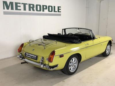1975 MG B convertible