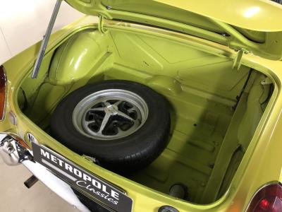 1975 MG B convertible