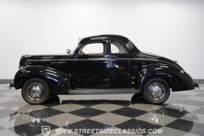 1939 Ford Deluxe Business Coupe