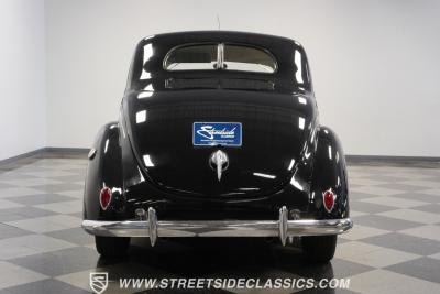 1939 Ford Deluxe Business Coupe