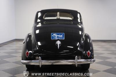 1939 Ford Deluxe Business Coupe