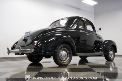 1939 Ford Deluxe Business Coupe