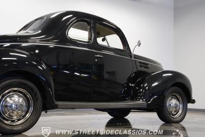 1939 Ford Deluxe Business Coupe