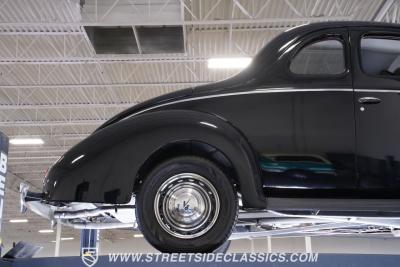 1939 Ford Deluxe Business Coupe