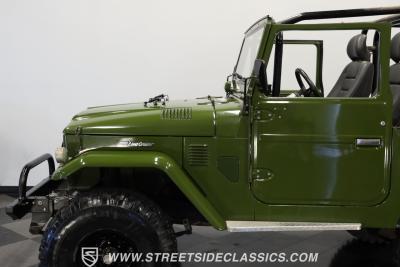 1975 Toyota Land Cruiser FJ40 Restomod