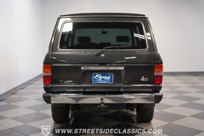 1984 Toyota Land Cruiser FJ60 LS3 Restomod