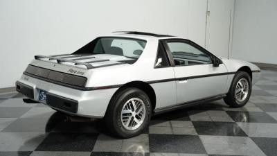 1985 Pontiac Fiero SE