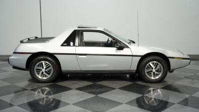 1985 Pontiac Fiero SE