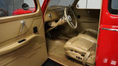 1939 Ford Deluxe Restomod