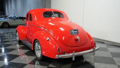 1939 Ford Deluxe Restomod