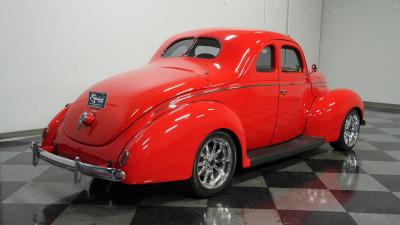 1939 Ford Deluxe Restomod
