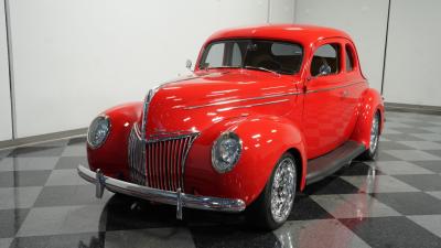 1939 Ford Deluxe Restomod