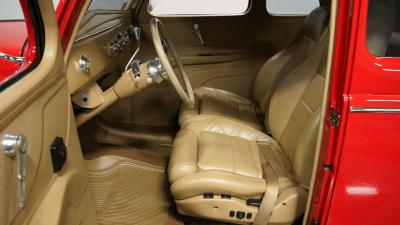 1939 Ford Deluxe Restomod