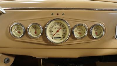 1939 Ford Deluxe Restomod