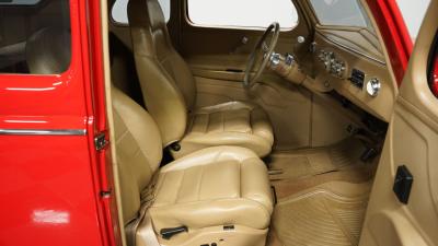 1939 Ford Deluxe Restomod