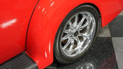 1939 Ford Deluxe Restomod