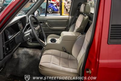 1991 Jeep Comanche Pioneer